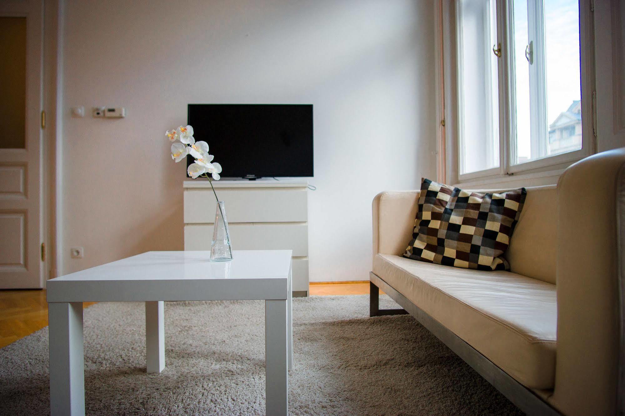 Budapest Heart Apartments ภายนอก รูปภาพ